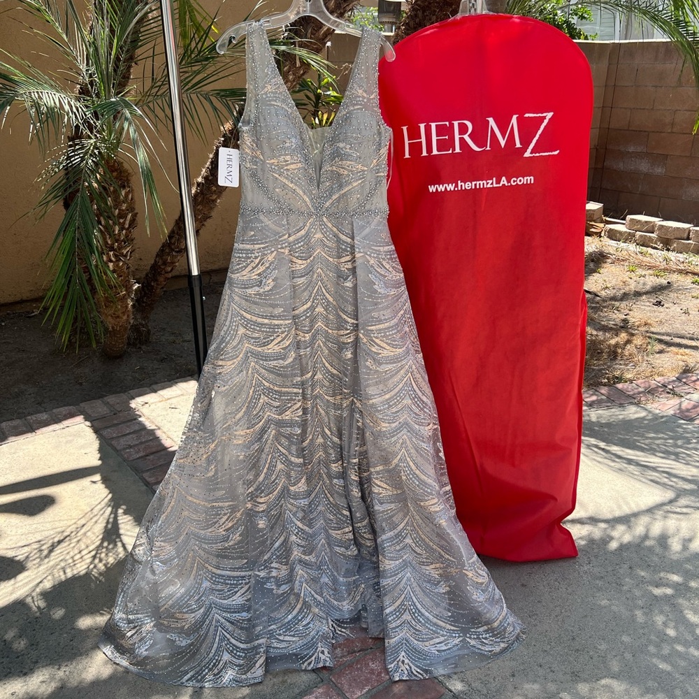 Lara 29670. Evening From Gown, Gray And Multi Siz… - image 3